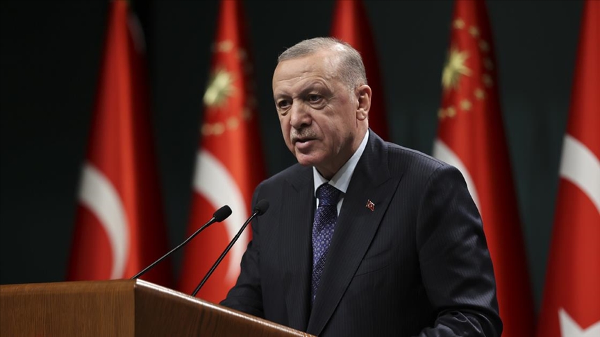 Erdoğan: Fırsatçılık peşinde koşanları ne millet ne tarih ne de devlet affeder