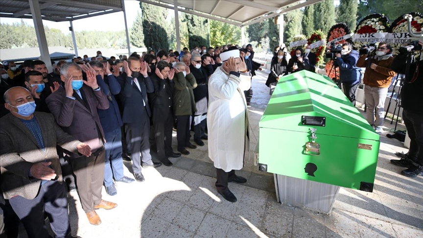 Türk sanat müziği sanatçısı Faruk Tınaz son yolculuğa uğurlandı