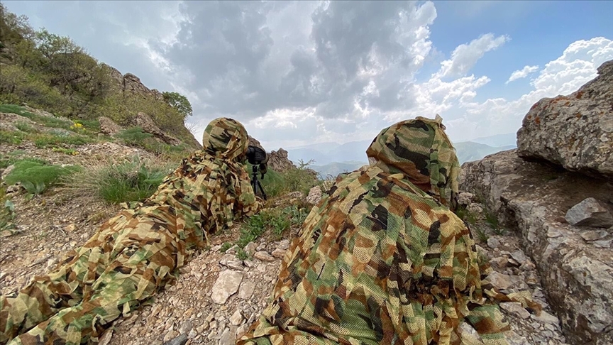 Pençe Kaplan ve Pençe Şimşek bölgelerinde 6 PKK'lı terörist etkisiz hale getirildi