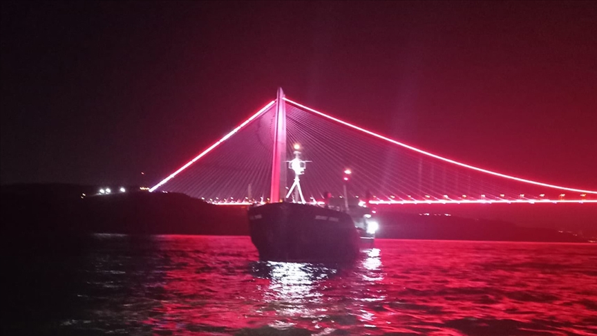 İstanbul Boğazı'nda gemi trafiği çift yönlü askıya alındı!