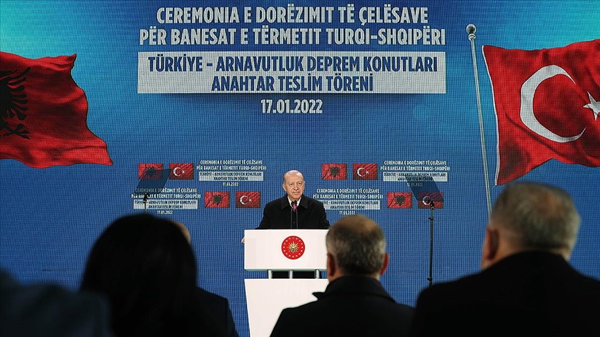 Erdoğan: Deprem konutlarının açılışıyla Türkiye-Arnavutluk dostluğunu taçlandırıyoruz
