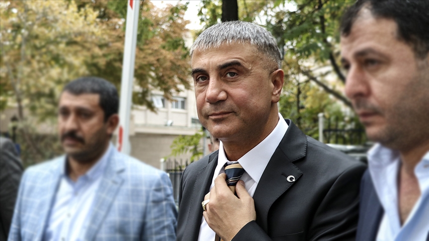 Sedat Peker'e Erkam Yıldırım'a yönelik 'hakaret' ve 'iftira' davasında yakalama kararı çıkartıldı