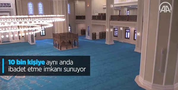 'Hatime Ana Ulu Camisi' mimarisiyle de öne çıkıyor