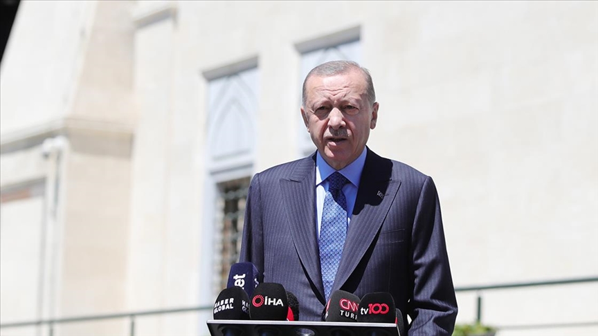 Erdoğan: NATO'ya terör örgütlerinin girmesine evet diyemeyiz, diplomasi yürütüyoruz ama tavrımız net