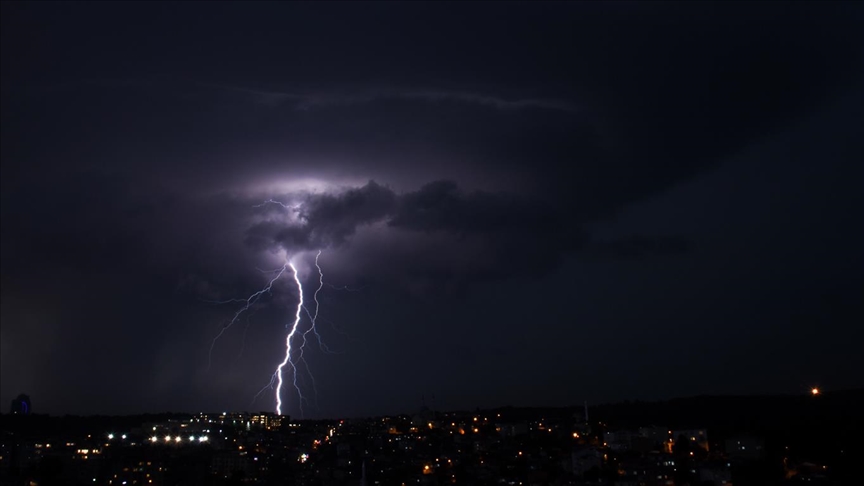 Meteoroloji'den gök gürültülü sağanak uyarısı