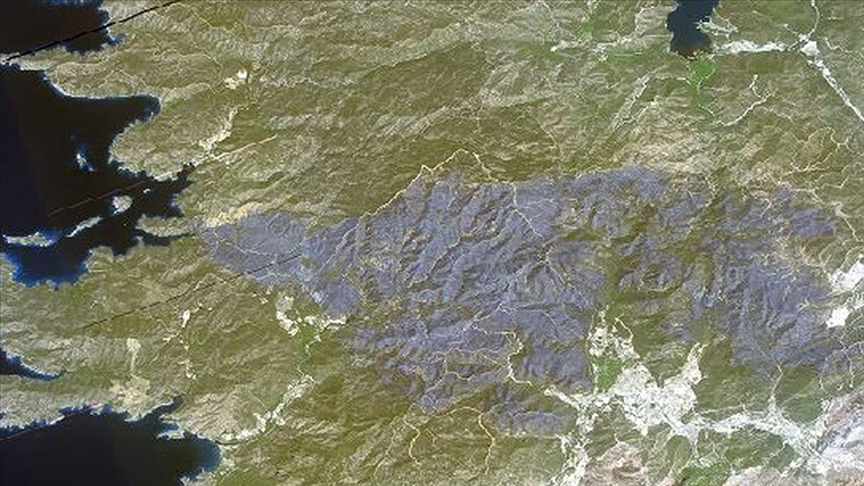 MSB, Marmaris'teki yangında tahrip olan bölgelere ait uydu görüntülerini paylaştı