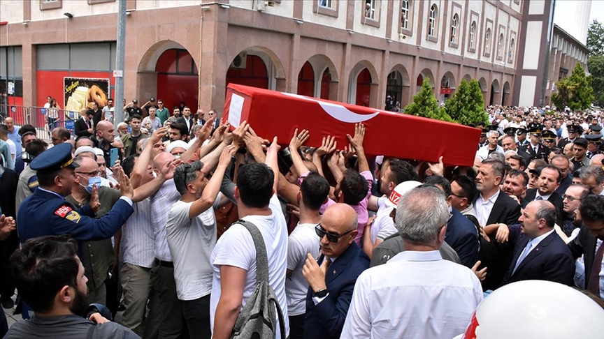 Şehit Piyade Uzman Çavuş Serkan Taşcı'nın cenazesi toprağa verildi