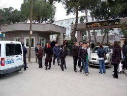 Balıkesir Üniversitesinde Karşıt Görüşlü Öğrencilerin Kavgasında 15 Öğrenci Yaralandı 