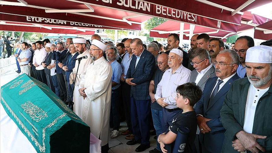 Rasim Özdenören son yolculuğuna uğurlandı!