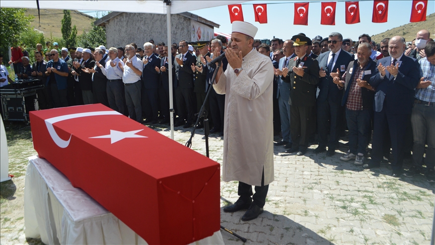 Şehitlerimizi son yolculuklarına uğurladık!