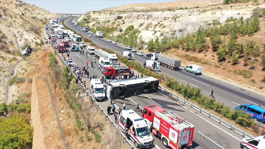 Gaziantep'teki kazada yaralananlardan 16'sı taburcu edildi, 5'i ağır 13 kişinin tedavisi sürüyor