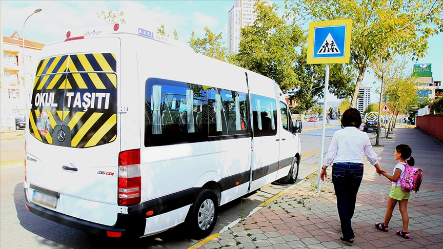 İstanbul'da UKOME kararıyla servis ücretlerine yüzde 19,21 zam yapıldı