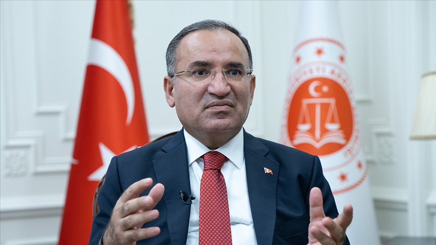 Adalet Bakanı Bozdağ'dan Gülşen'in imam hatip mensuplarına yönelik ifadelerine tepki