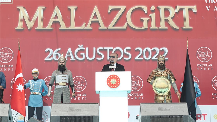 Cumhurbaşkanı Erdoğan: Vatanımızı bölmeye çalışan hiç kimsenin gözünün yaşına bakmayız