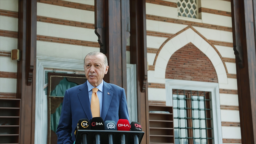Erdoğan: (Kılıçdaroğlu'nun KHK açıklaması) Böyle bir yetkin olmadığına göre bu milleti aldatmaktır