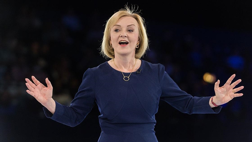 İngiltere'nin yeni "Demir Leydi"si Liz Truss ülkenin 3. kadın başbakanı oldu!