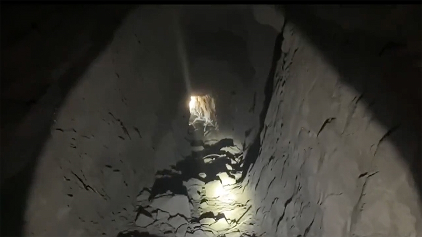MSB, Pençe Kilit Operasyonu'nda çok sayıda mühimmatın ele geçirildiği mağaranın görüntülerini paylaştı
