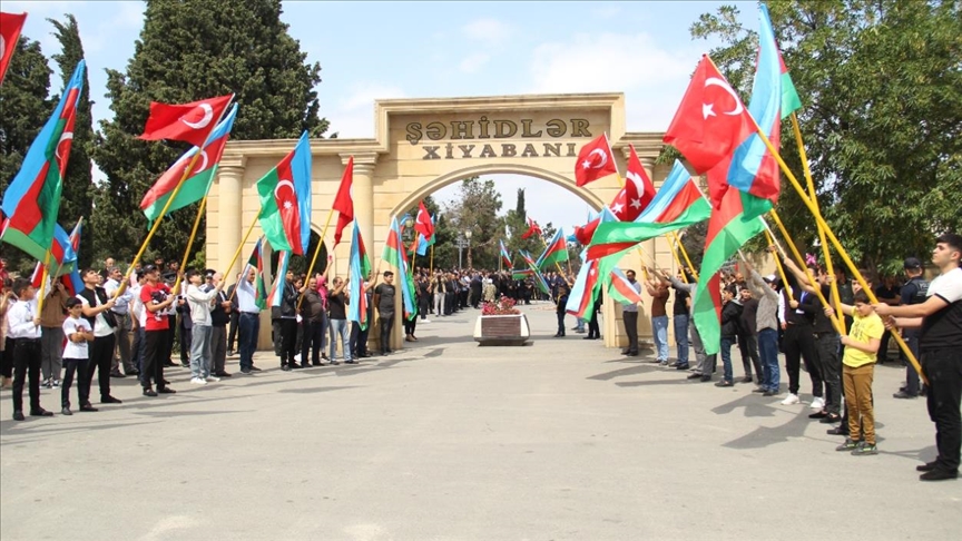 Azerbaycan'ın şehit sayısı 71'e yükseldi!