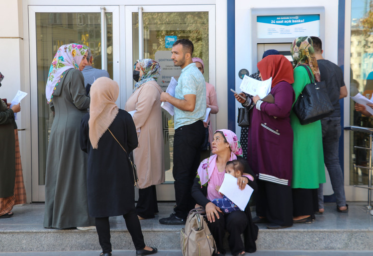 Sosyal konut projesinin ikinci gününde başvuru sayısı 1 milyon 500 bini geçti