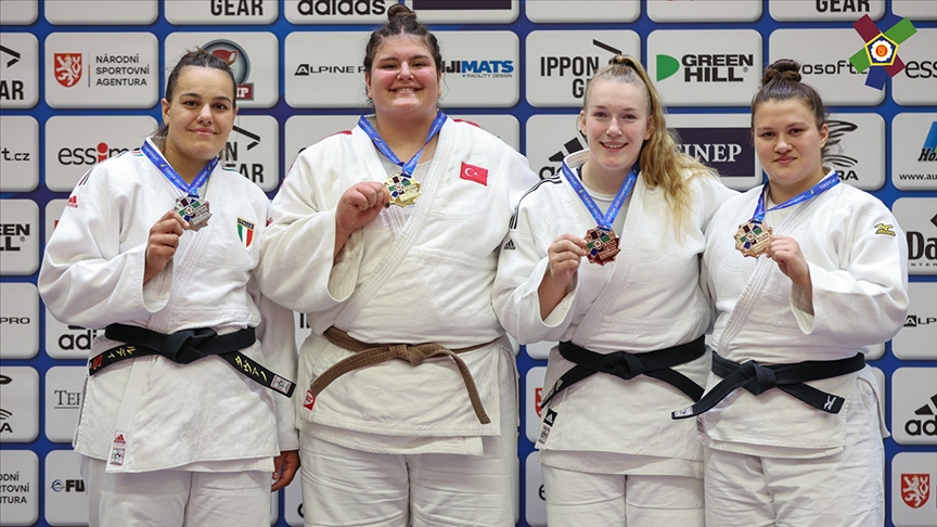 Milli judocular, Gençler Avrupa Şampiyonası'nı 3'ü altın 7 madalya ile birinci tamamladı