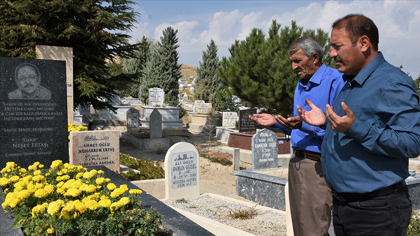 "BOZKIR'ın TEZENESİ"ni aynı sahneyi paylaştığı müzisyenler anlattı