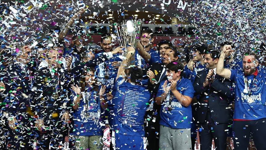 36. Erkekler Cumhurbaşkanlığı Kupası'nı Anadolu Efes kazandı