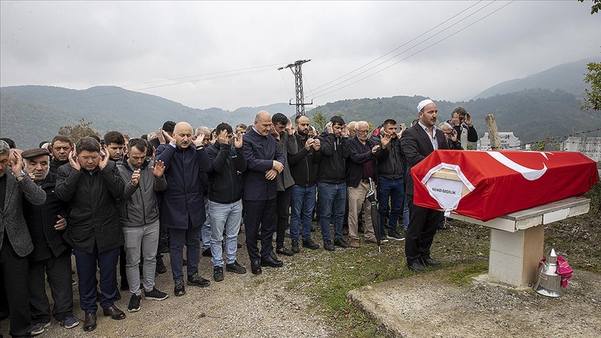 Patlamada hayatını kaybeden işçiler son yolculuklarına uğurlanıyor