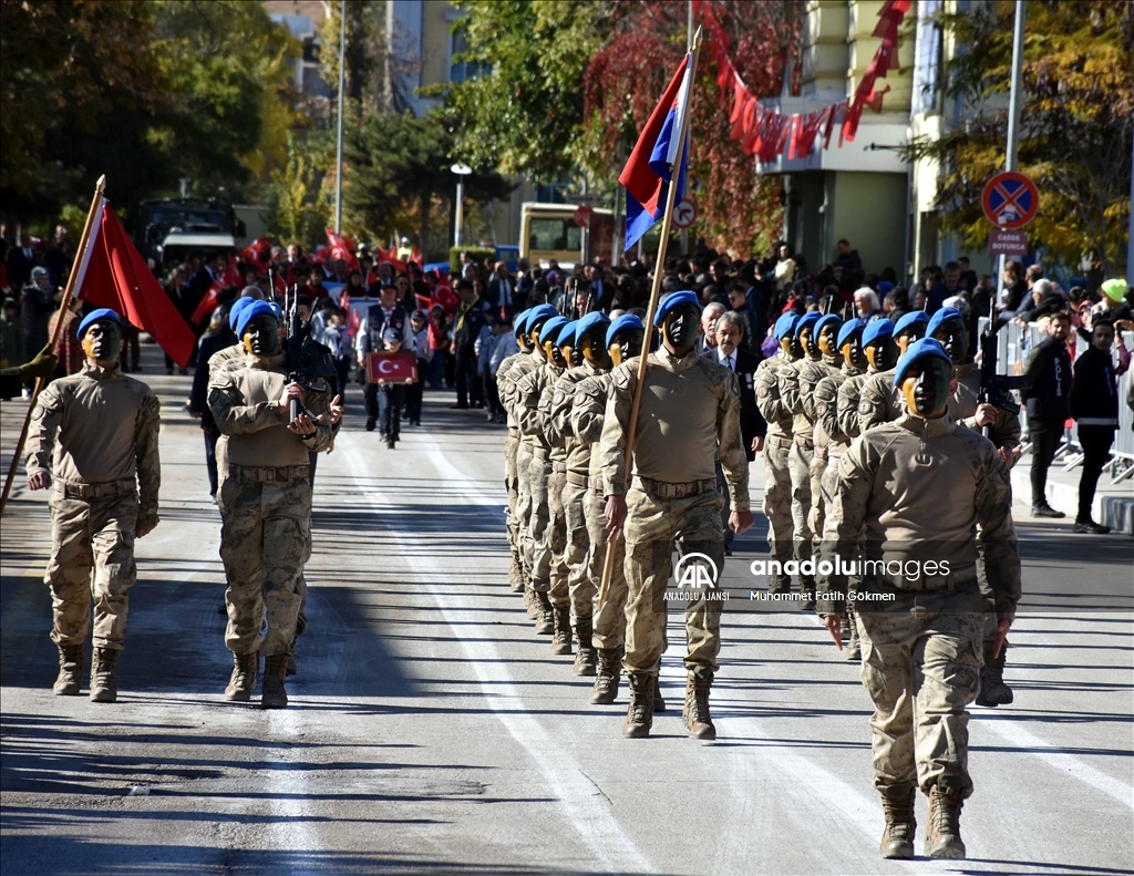 '29 Ekim Cumhuriyet Bayramı kutlanıyor'