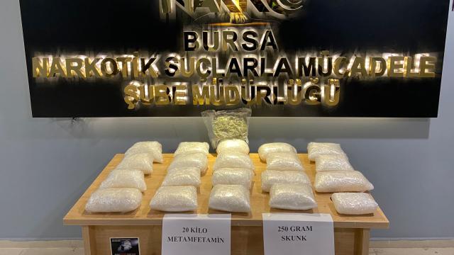 Bursa'da cips taşınan kutulara gizlenmiş 20 kilogram uyuşturucu ele geçirildi