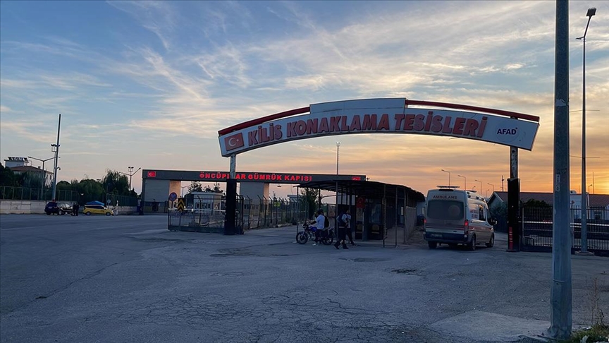 Kilis'te sınır kapısı bölgesine roketli saldırıda 1 asker, 7 polis yaralandı