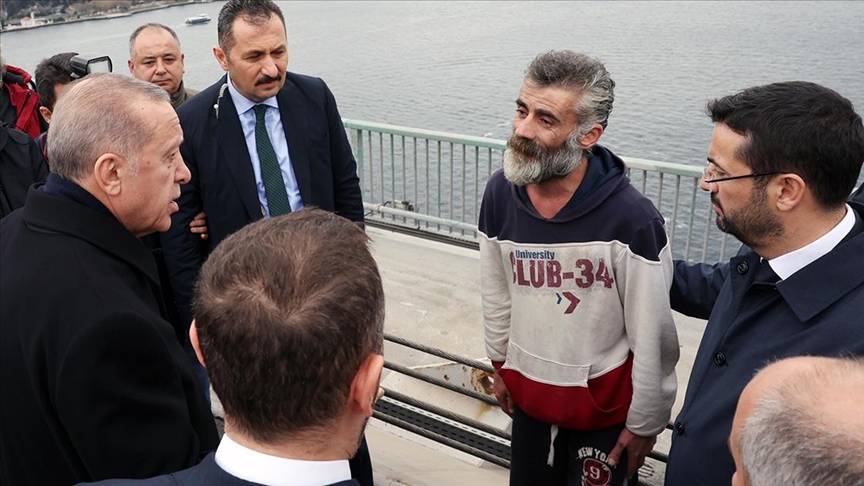 Cumhurbaşkanı Erdoğan, 15 Temmuz Şehitler Köprüsü'ndeki intiharı önledi