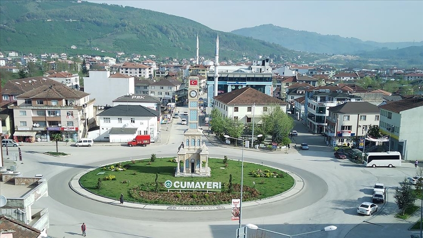 Depremden etkilenen Düzce'nin Cumayeri ilçesinde imar izni 4 kata düşürüldü