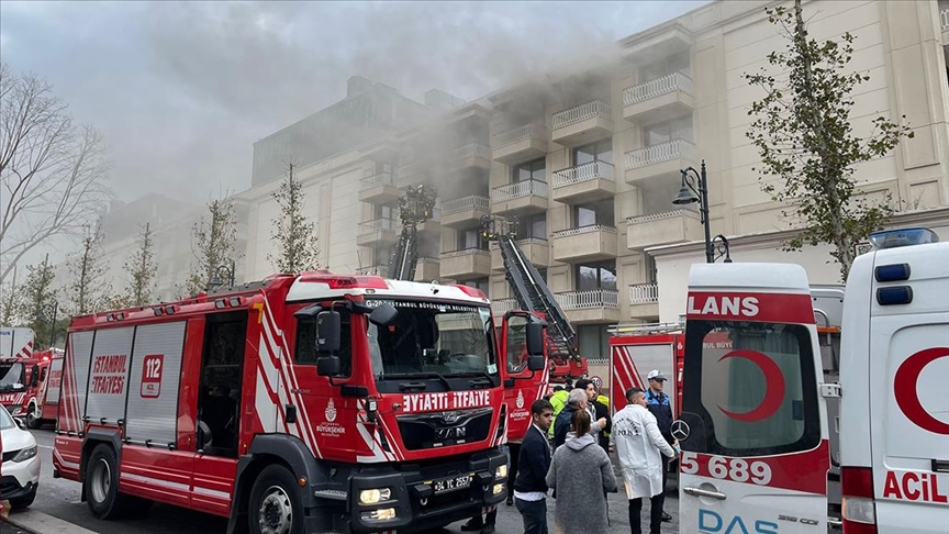 Çırağan Sarayı'nın otel bölümünde çıkan yangın kontrol altına alındı