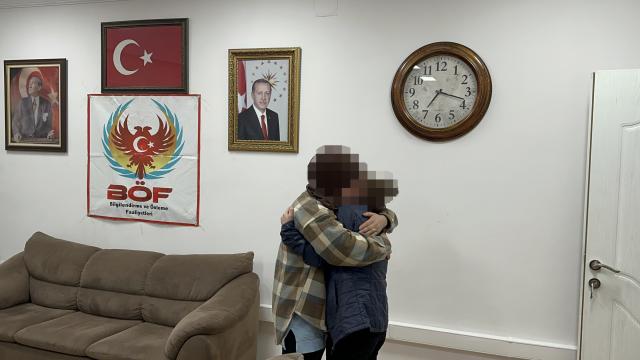 İkna çalışmaları sonucu teslim olan terörist ailesiyle buluştu