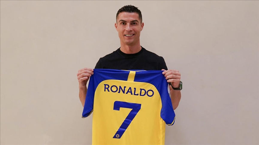 Al Nassr, Cristiano Ronaldo için yarın imza töreni düzenleyecek!