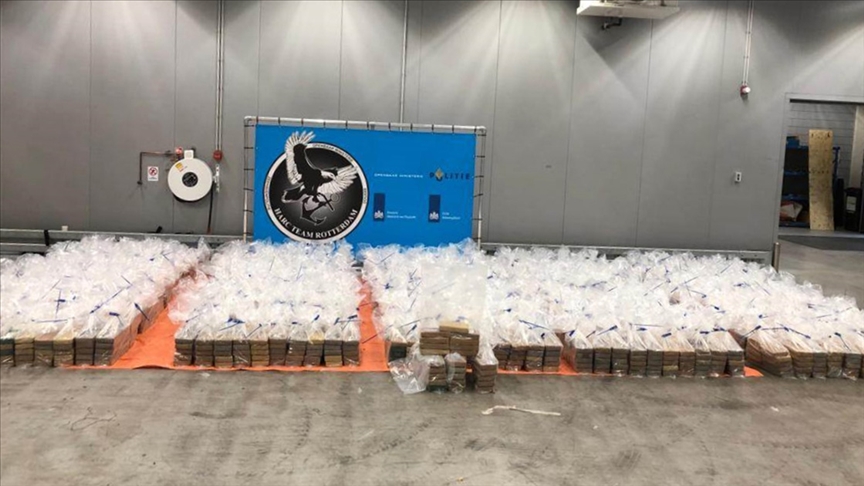 Hollanda'nın Rotterdam Limanı'nda bir haftada yaklaşık 5 ton kokain ele geçirildi