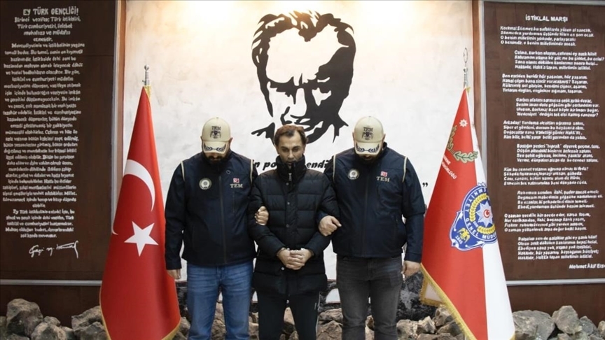 İstiklal Caddesi'ndeki terör saldırısı zanlılarından Hazni Gölge adliyeye sevk edildi