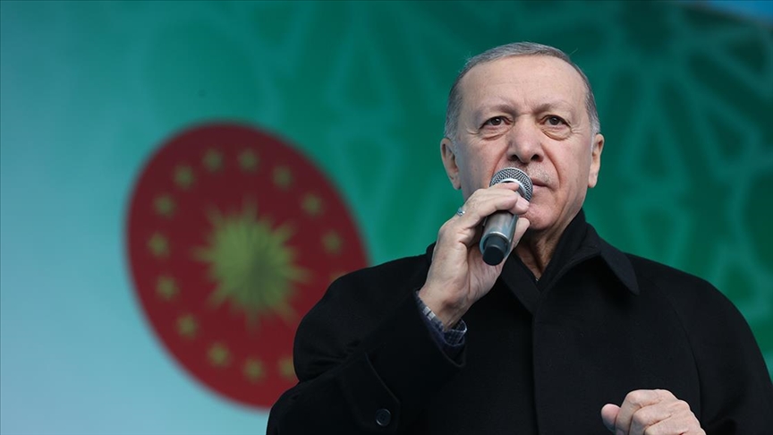 Erdoğan: Kızılelma seri üretime başladıktan sonra F-16'nın taşıdığı bombayı taşıyacak