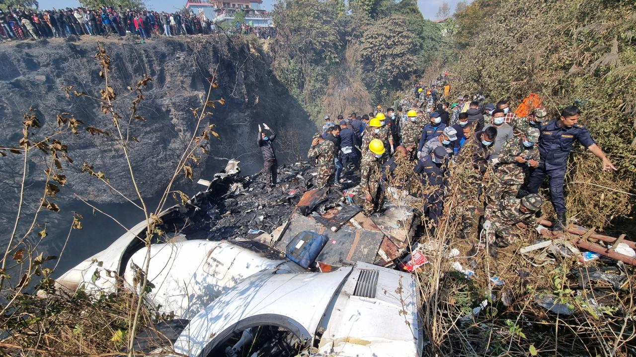 Nepal'de yolcu uçağı düştü, 68 kişi yaşamını yitirdi!