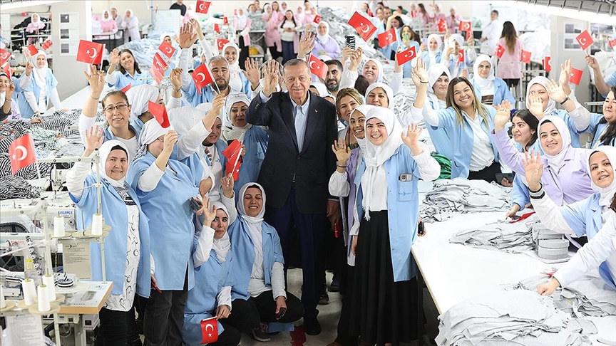 Erdoğan: İş gücüne katılımda kadınlarımız, yüzde 36 ile Cumhuriyet tarihinin rekorunu kırdı