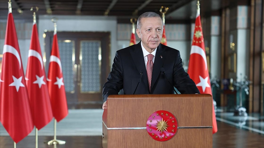Erdoğan: Amacımız, bu ülkenin istisnasız her yerine kara yoluyla kolayca erişilebilmesini sağlamaktır