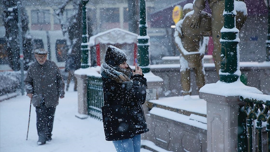 Eskişehir'de kar ve soğuk hava etkili oluyor