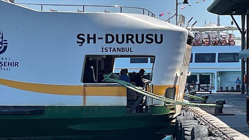 İstanbul'da vapur seferlerine lodos engeli