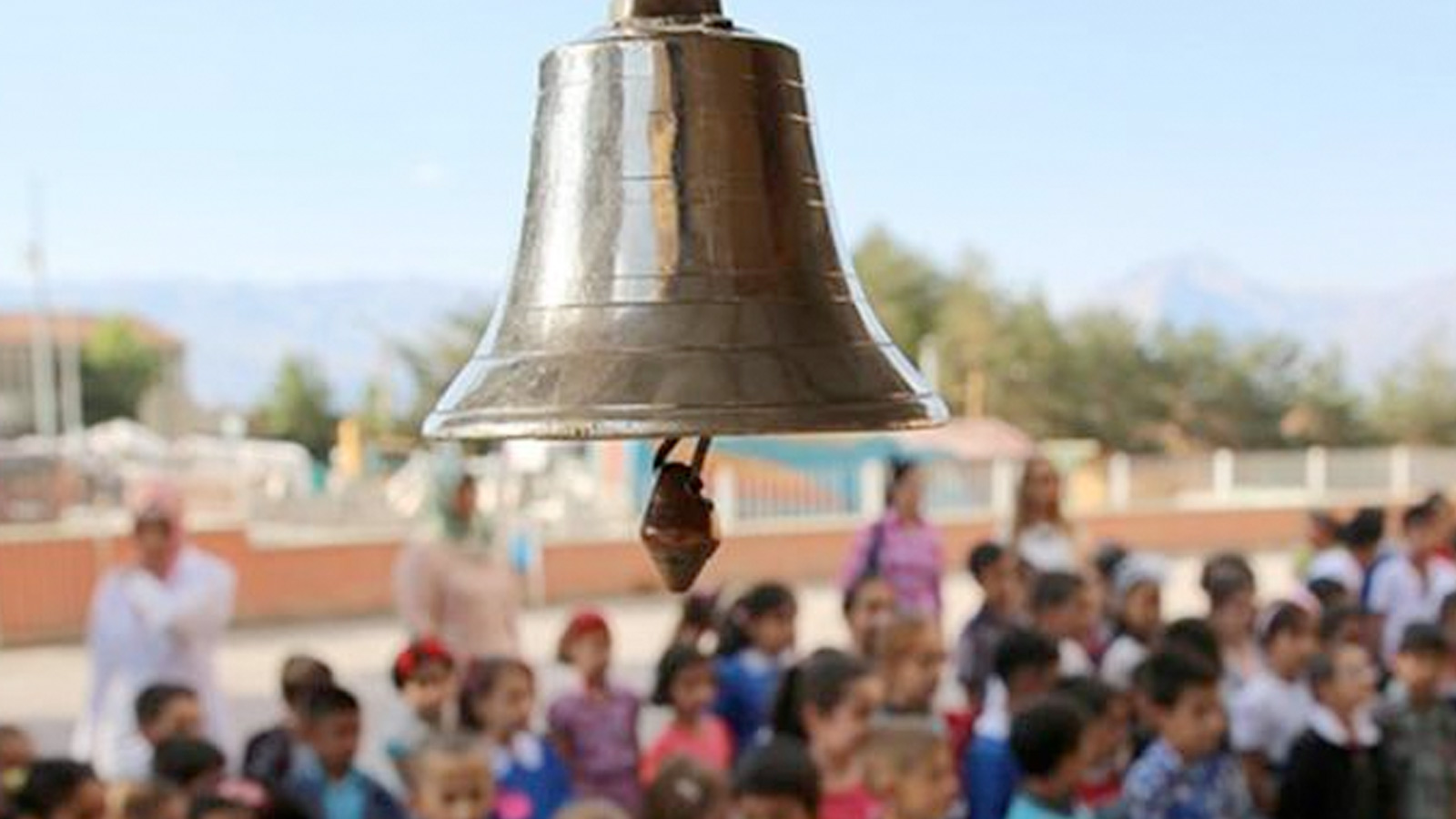 19 milyon öğrenci için ders zili yarın çalacak!