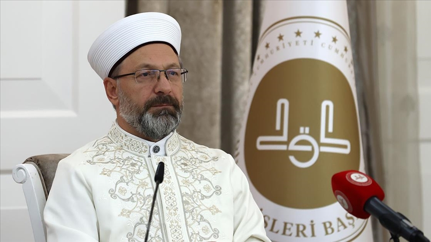 Diyanet İşleri Başkanı Erbaş'tan Miraç Kandili mesajı