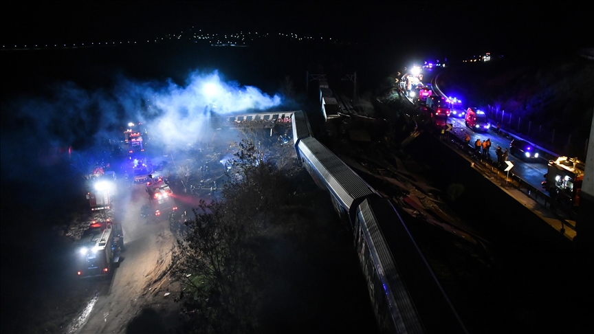 Yunanistan'da tren kazasında 29 kişi hayatını kaybetti!