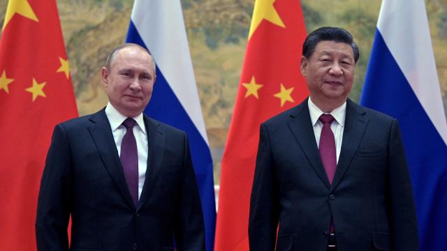 Putin ile Şi'nin Moskova'daki görüşmesi başladı