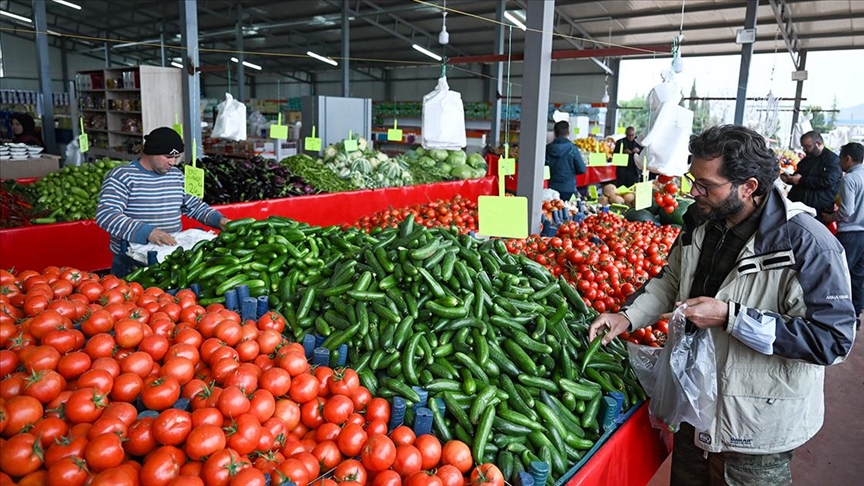 Pazarcık'ta yaşamın normale dönmesi için çalışmalar sürüyor