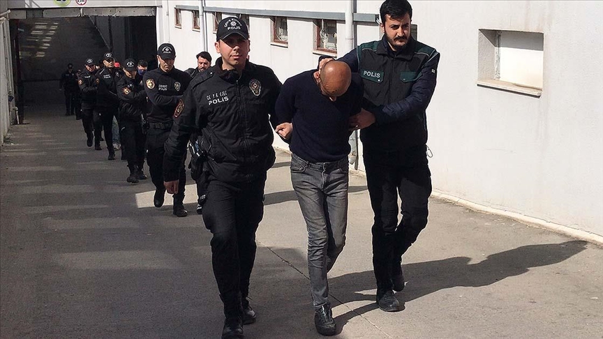 Adana'da Kökünü Kurutma Operasyonu: 122 tutuklama
