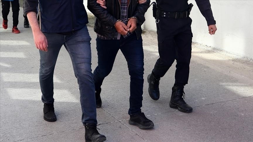 İstanbul'da DEAŞ ve El Kaide'ye yönelik operasyonda 15 şüpheli yakalandı